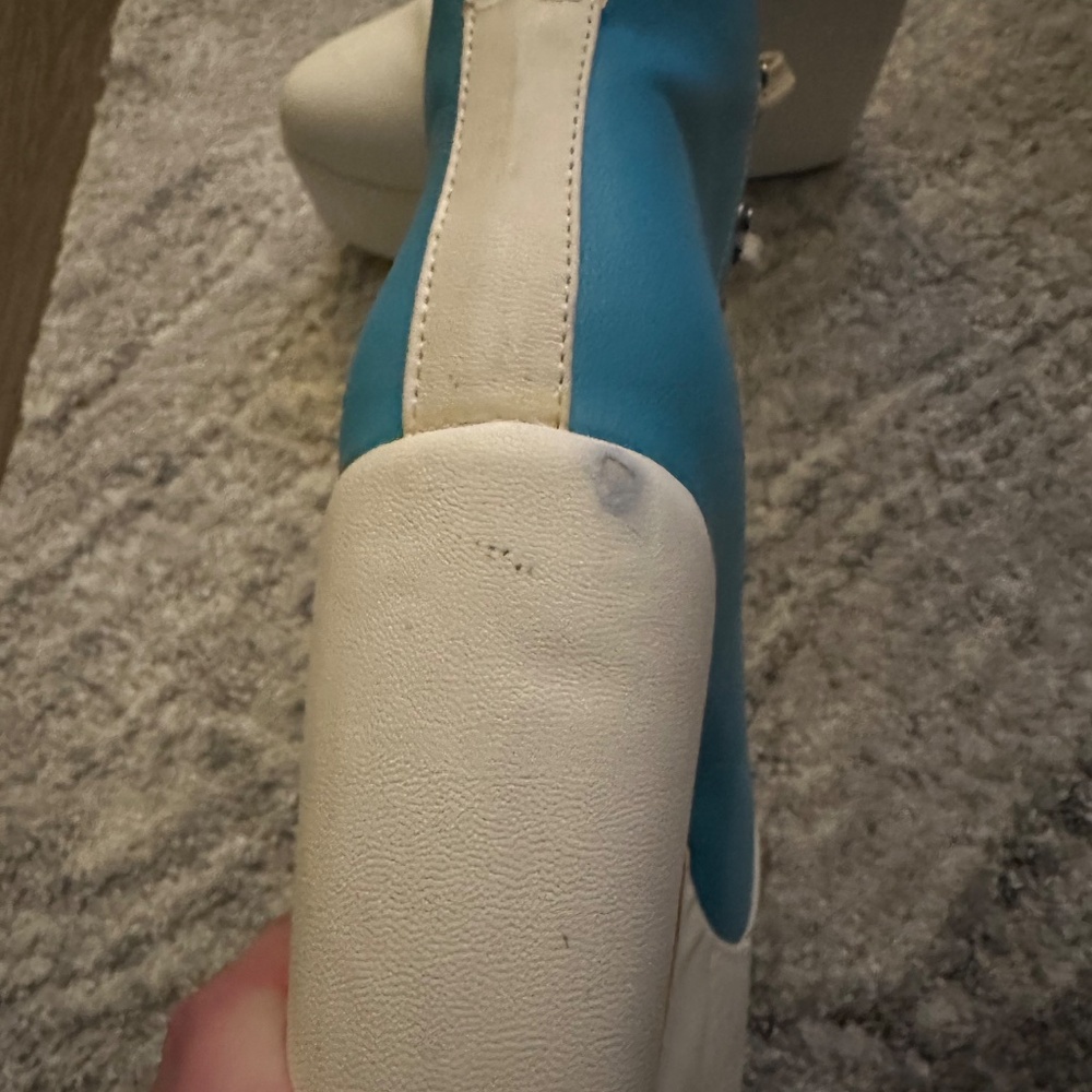 Fun Platform Heels - Picture 6 of 7